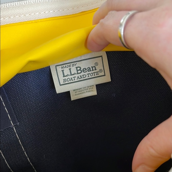 L.L.Bean All-Weather Boat and Tote Medium - Picture 7 of 7